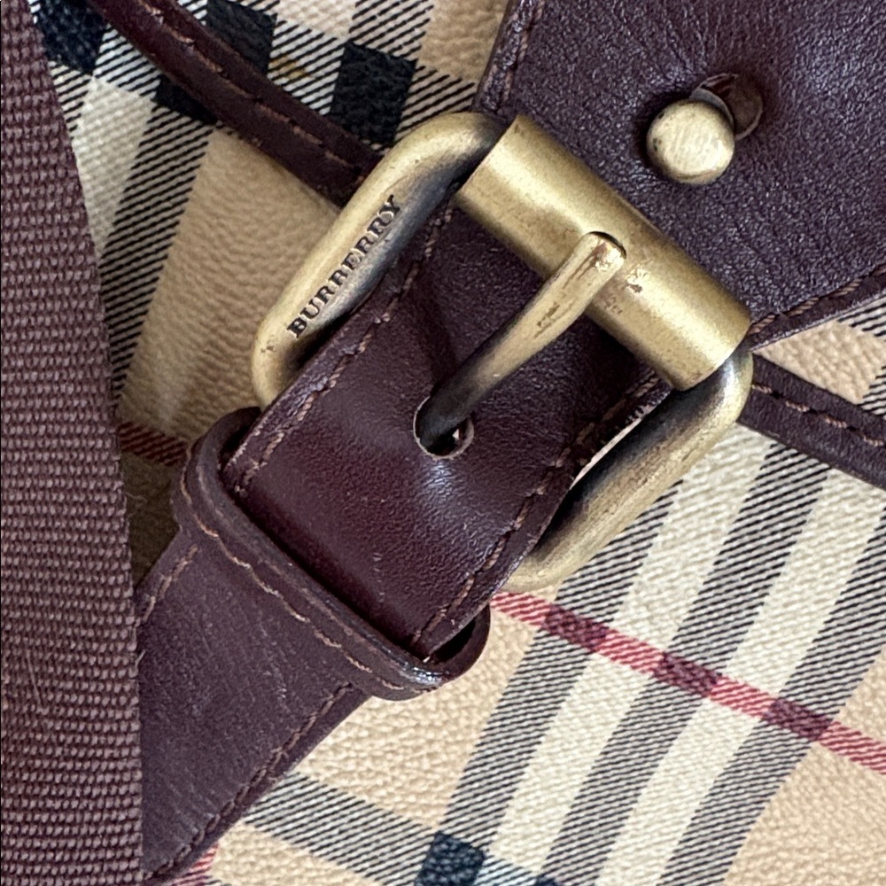 Vintage Burberry Nova Check Messenger Bag - Picture 6 of 15